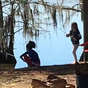 Meet your Posher, Caroline